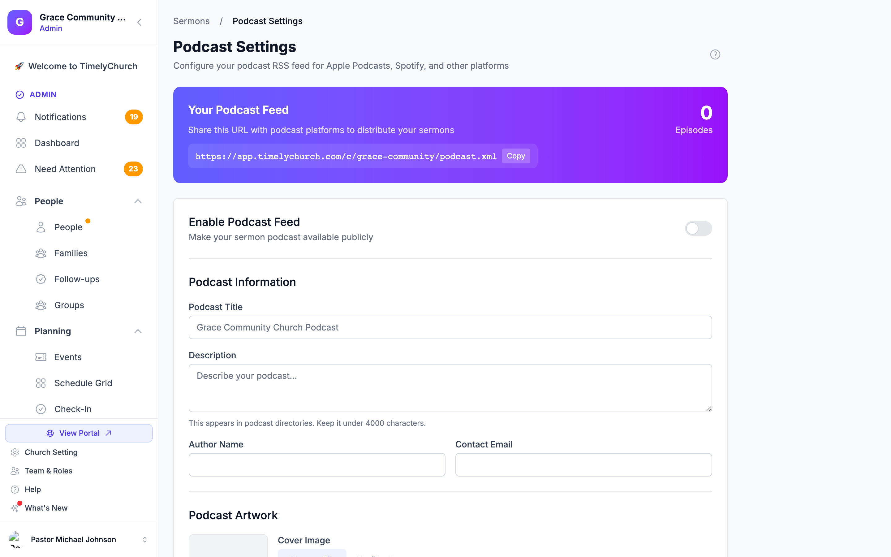 Podcast-Einstellungen: die Feed-URL zum Teilen mit Podcast-Plattformen, der Aktivierungsschalter und die Felder für Podcast-Informationen.