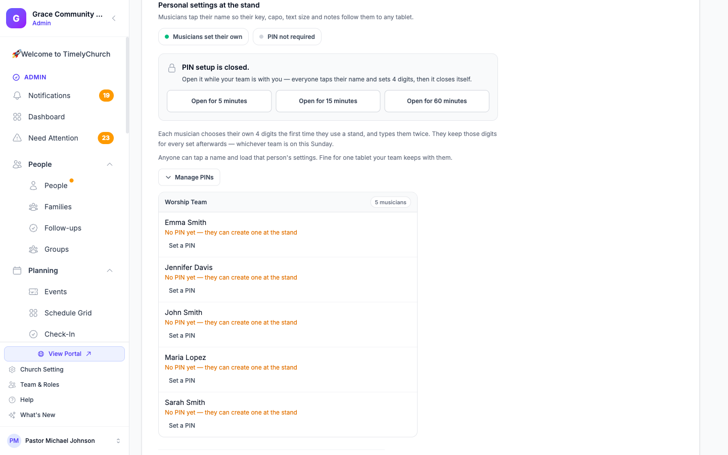 Ausgeklapptes „PINs verwalten" im Tab Pult-Link der Geräte-Seite mit dem Lobpreisteam und dem PIN-Status jeder Person